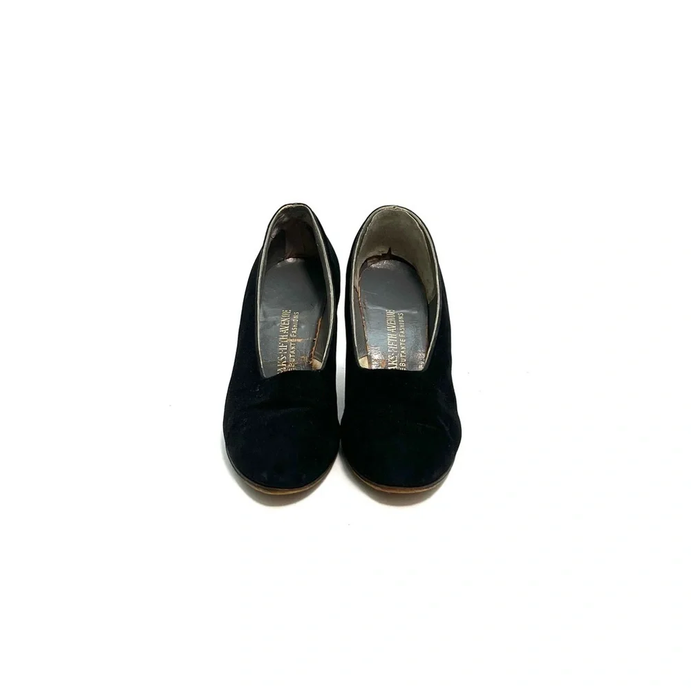 Vintage 1950s black suede classic slip on pumps